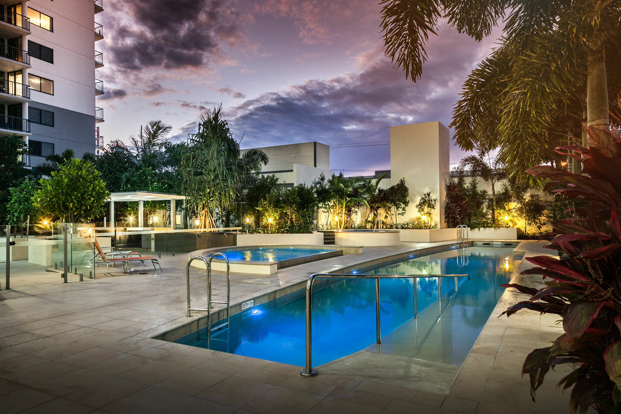 Monaco Caloundra Aparthotel Exterior photo